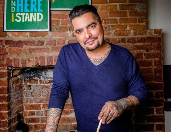 Aarón Sánchez Biography, Age, Height, Wife, Net Worth, Family