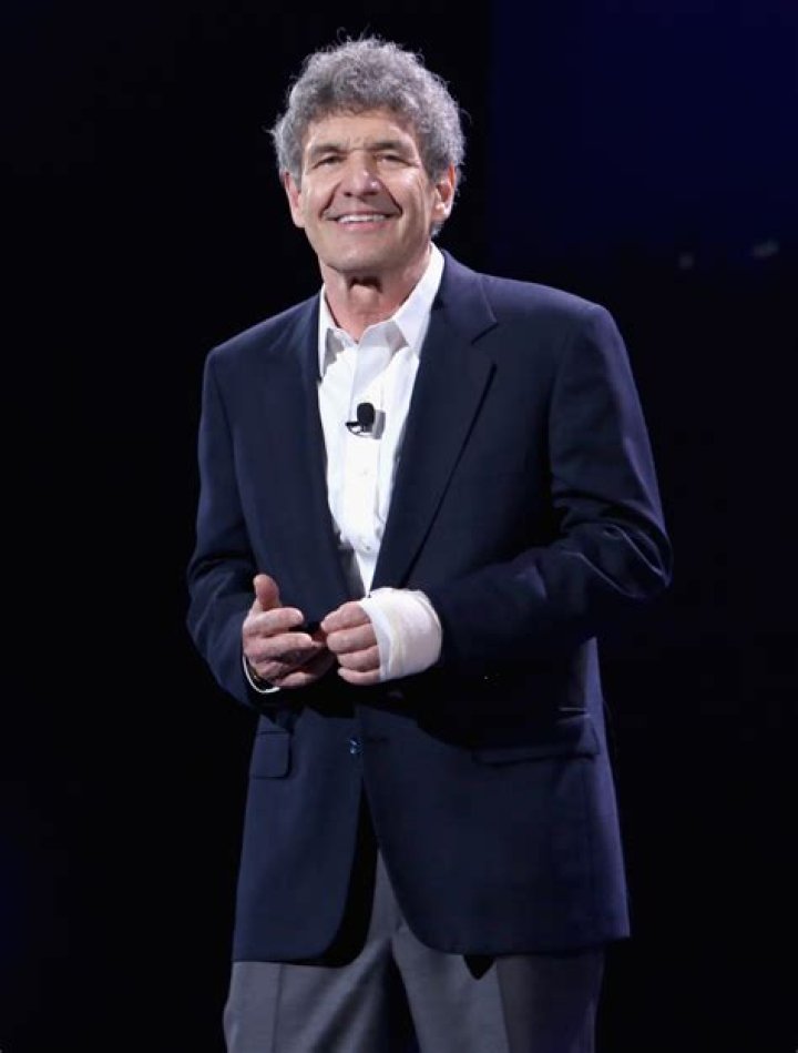 Alan F. Horn Biography, Age, Height, Wife, Net Worth, Family