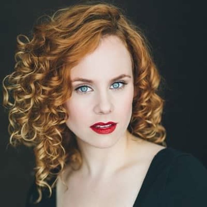 Annie M. Briggs Biography, Age, Height, Husband, Net Worth, Family