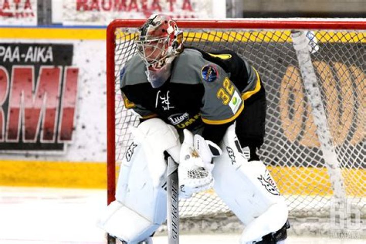 Antti Raanta Biography, Age, Height, Wife, Net Worth, Family