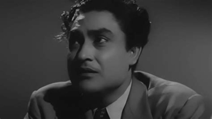 Ashok Kumar Biography, Age, Height, Wife, Net Worth, Family