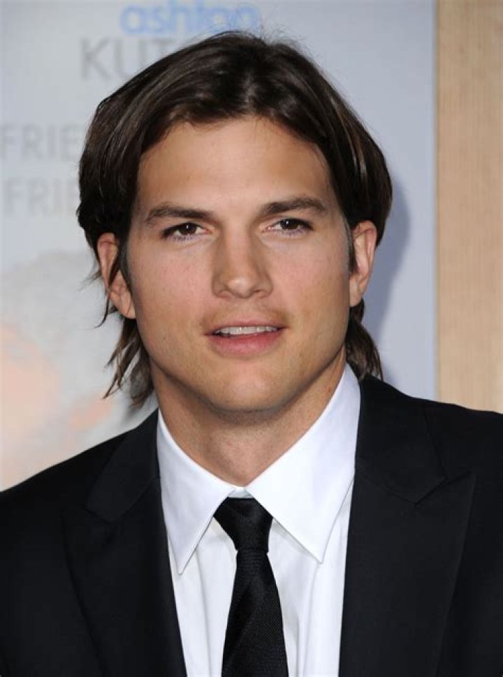 Ashton Kutcher Biography, Age, Height, Wife, Net Worth, Family