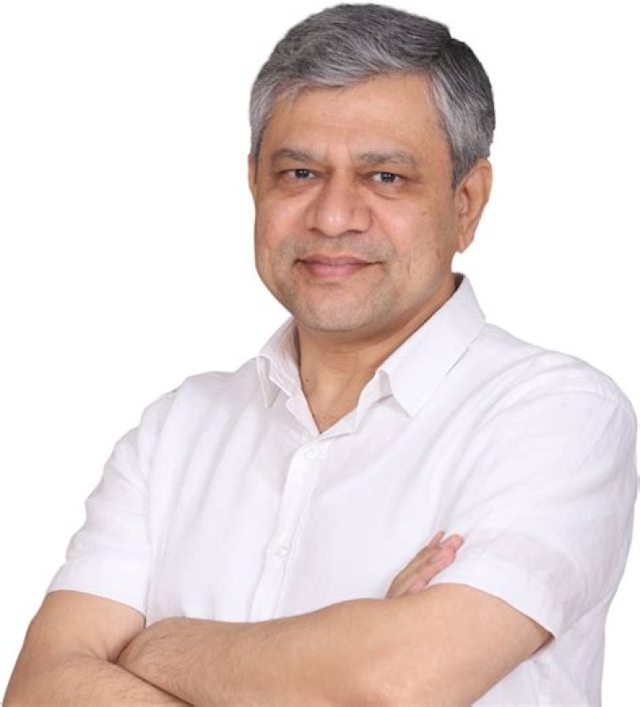 Ashwini Vaishnaw Biography, Age, Height, Wife, Net Worth, Family