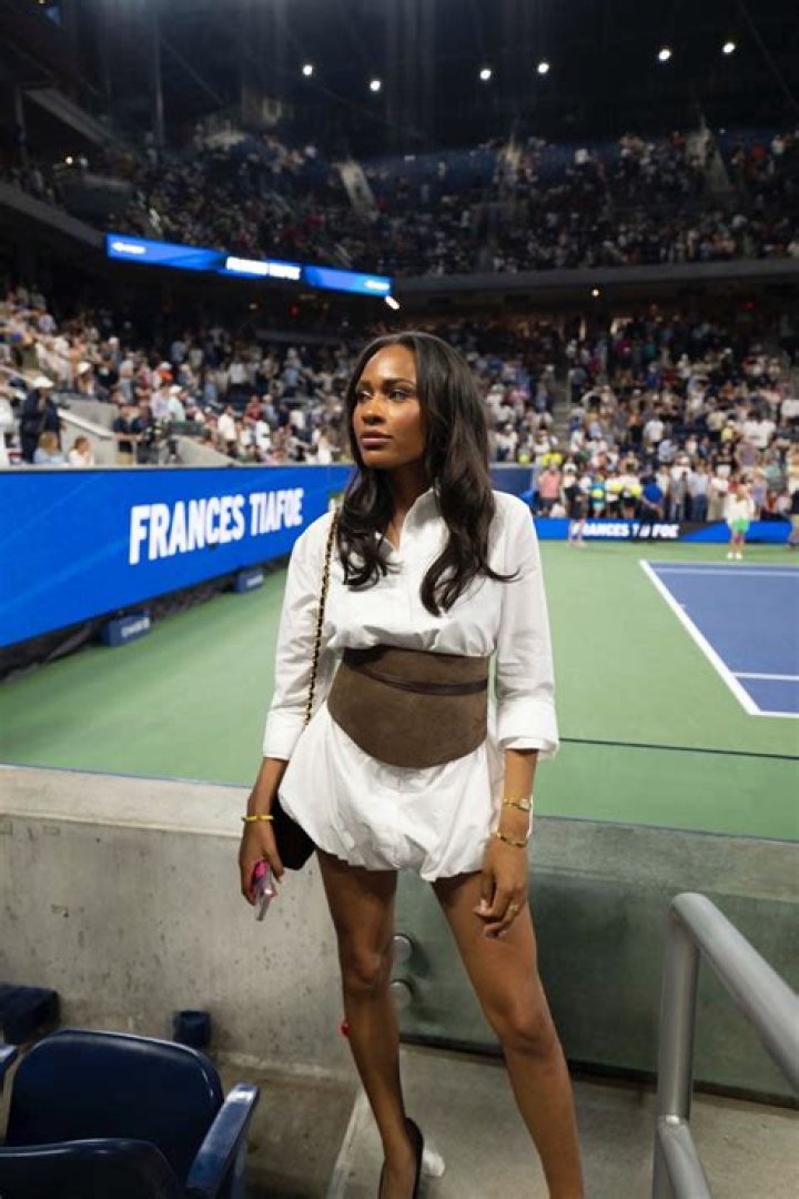 Ayan Broomfield Biography, Age, Height, Husband, Net Worth, Family