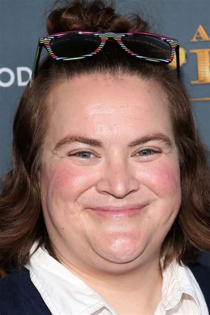 Betsy Sodaro Biography, Age, Height, Husband, Net Worth, Family