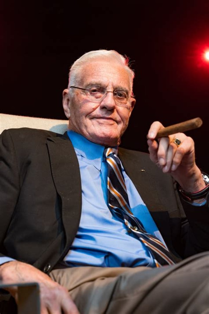 Bob Lutz Biography, Age, Height, Husband, Net Worth, Family