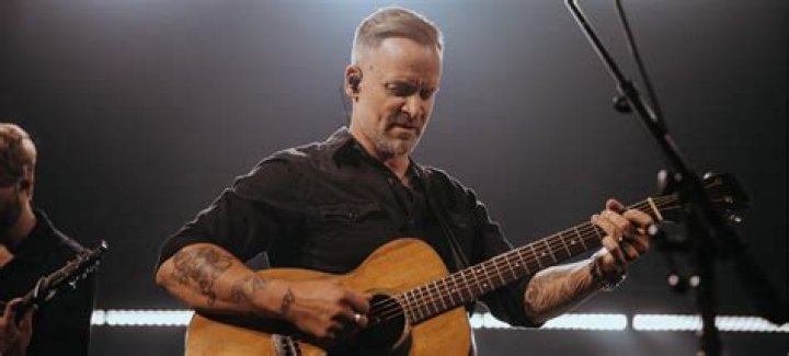 Brian Johnson biografía, edad, altura, esposo, net worth, familia