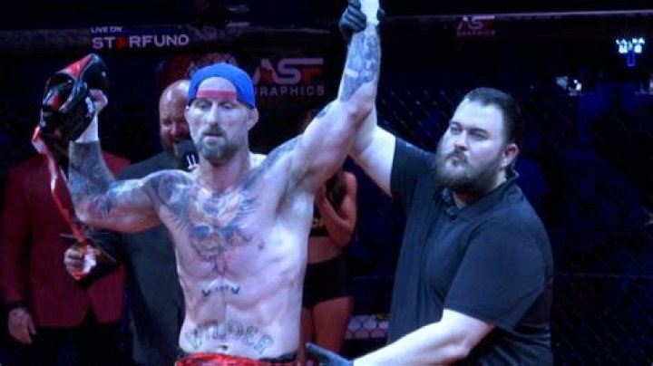 Bubba McDaniel Biography, Age, Height, Wife, Net Worth, Family