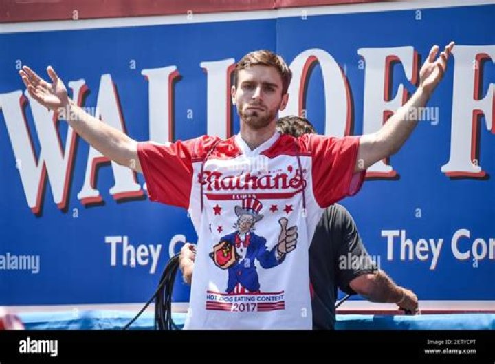 Carmen Cincotti Biography, Age, Height, Wife, Net Worth, Family