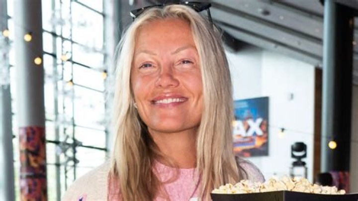 Caroline Fleming Biography, Age, Height, Husband, Net Worth, Family