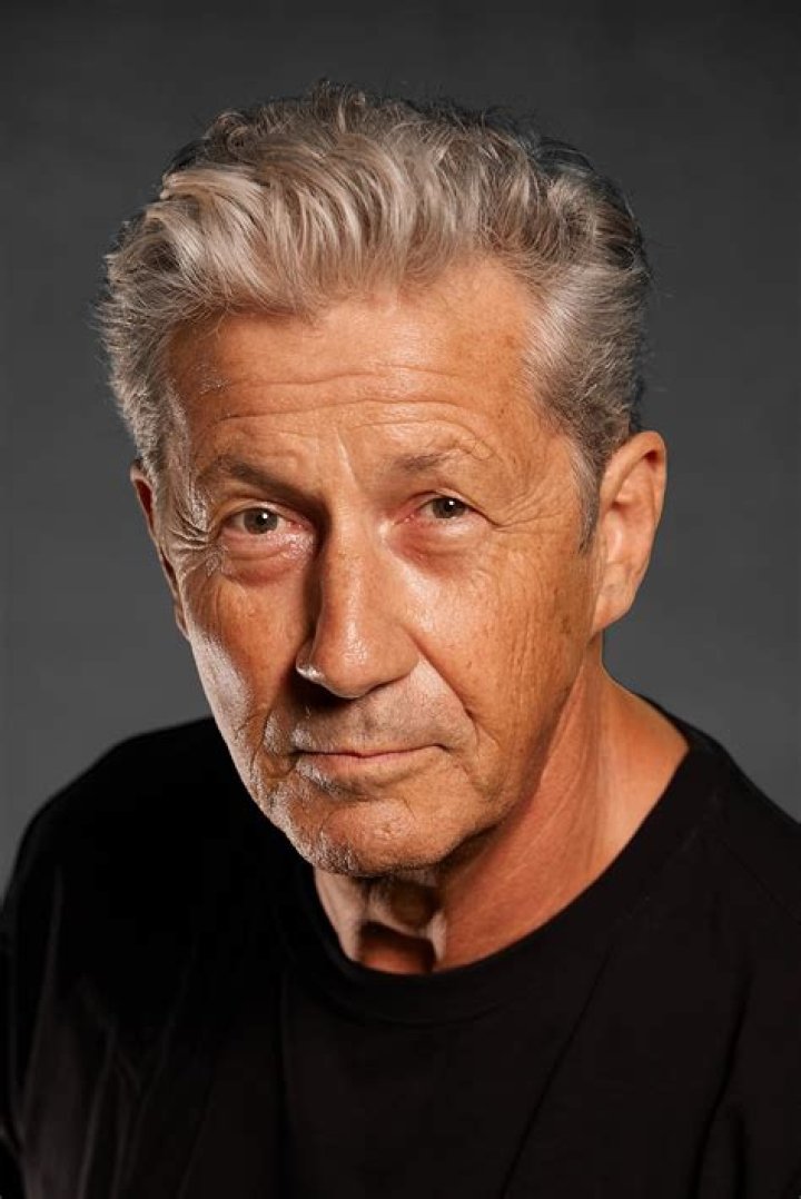 Charles Shaughnessy Biography, Age, Height, Wife, Net Worth, Family
