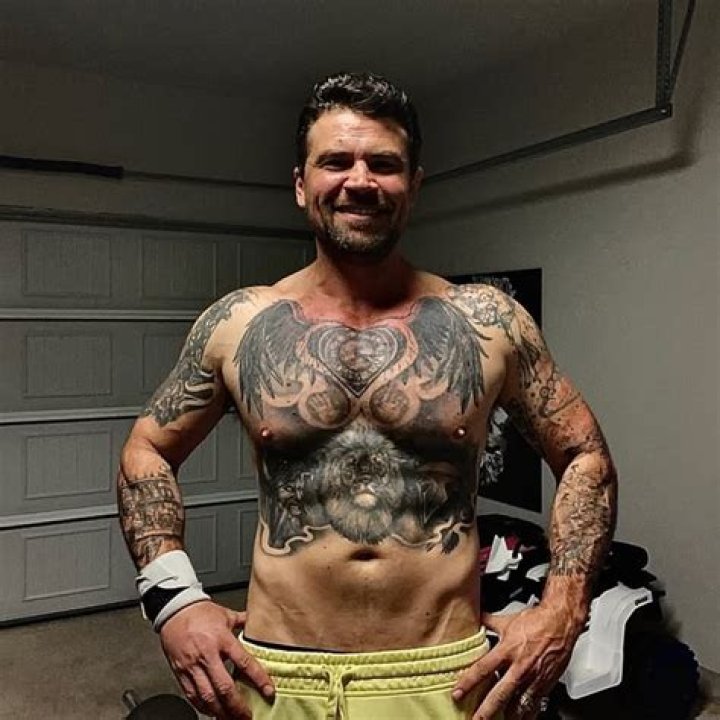 Chez Starbuck Biography, Age, Height, Wife, Net Worth, Family