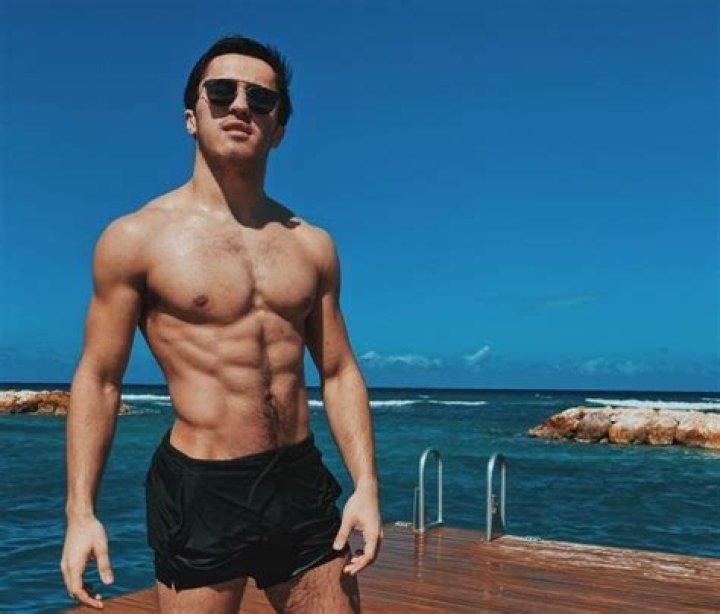 Chris Olsen Biography, Age, Height, Wife, Net Worth, Family