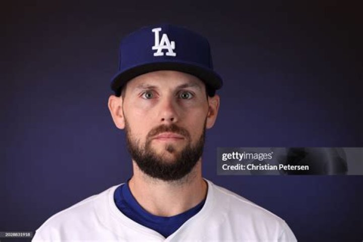 Chris Owings Biography, Age, Height, Wife, Net Worth, Family