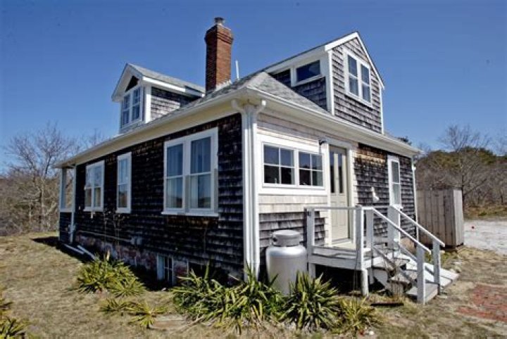 Christa Worthington Biography, Age, Height, Husband, Net Worth, Family