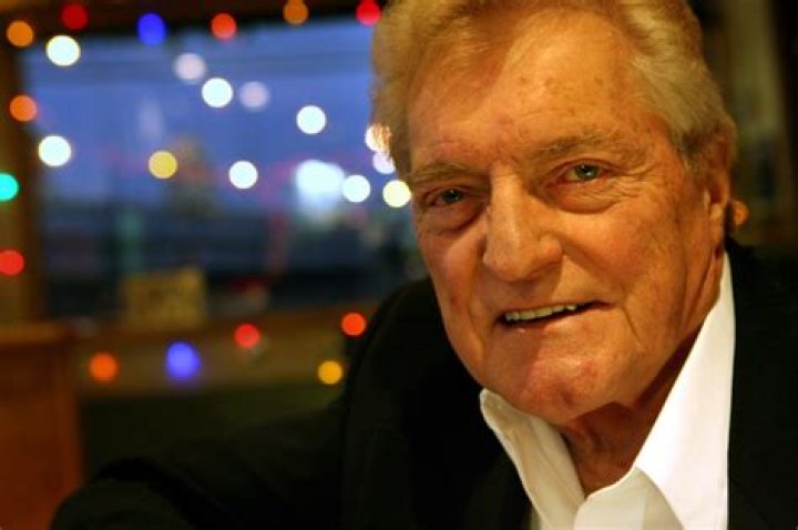 Chuck Schodowski Biography, Age, Height, Wife, Net Worth, Family