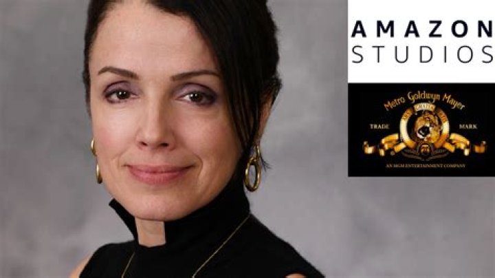 Courtenay Valenti Biography, Age, Height, Husband, Net Worth, Family