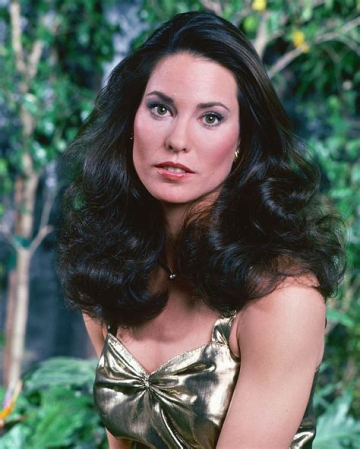 Cristina Raines Biography, Age, Height, Husband, Net Worth, Family