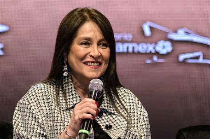 Daniela Romo biografía, edad, altura, esposa, net worth, familia