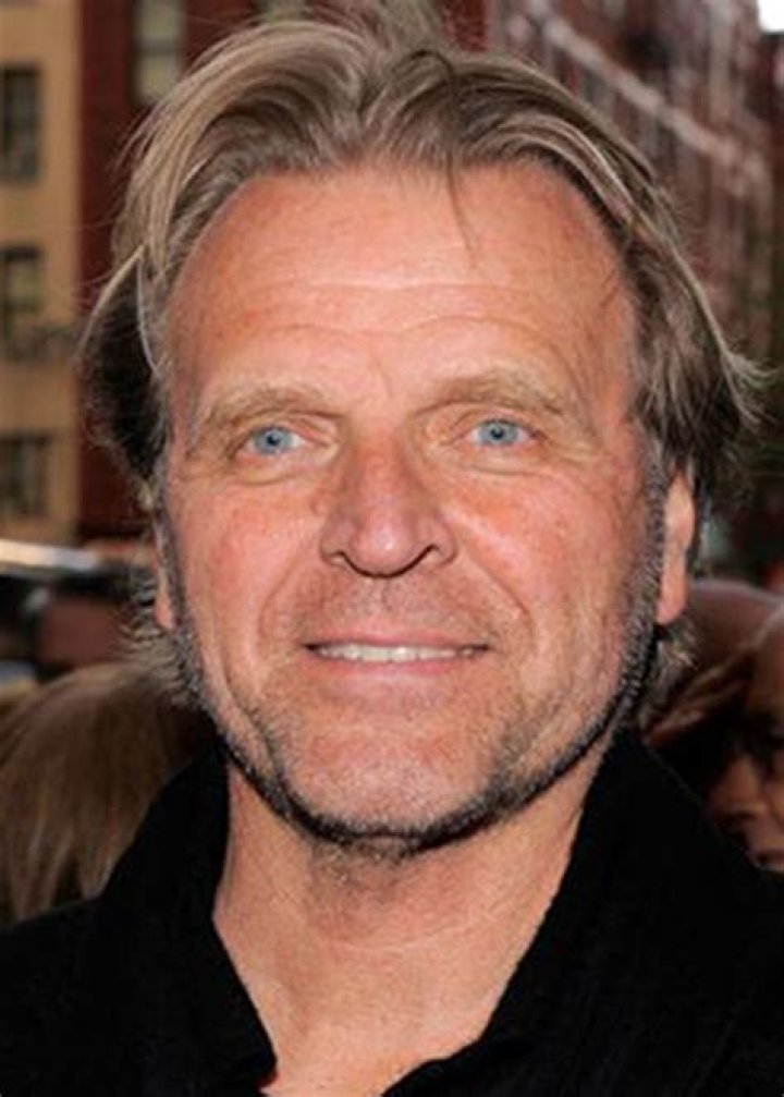 David Rasche biografía, edad, altura, esposo, net worth, familia