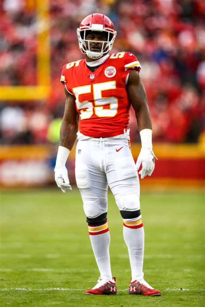 Dee Ford Biography, Age, Height, Wife, Net Worth, Family