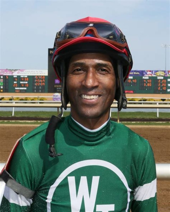 Deshawn L. Parker Biography, Age, Height, Wife, Net Worth, Family