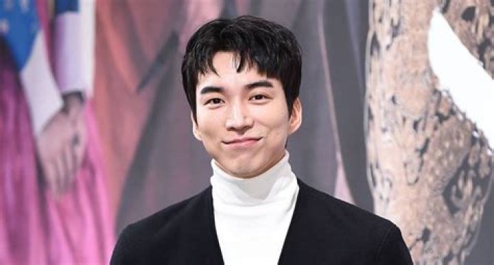 Do Sang-woo Biography, Age, Height, Wife, Net Worth, Family