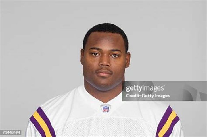 Dontarrious Thomas Biography, Age, Height, Wife, Net Worth, Family