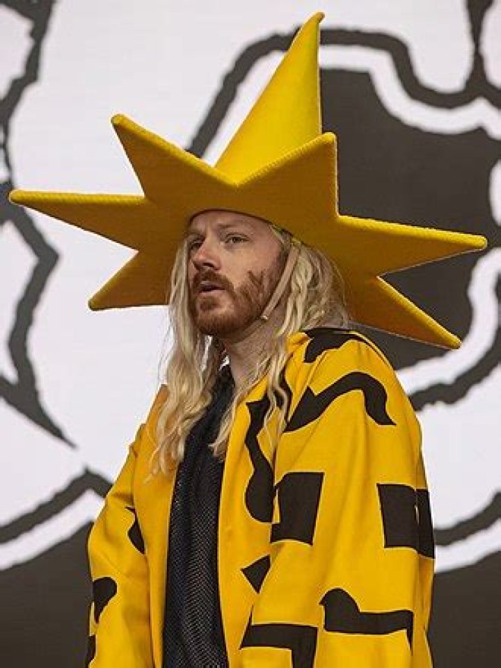 Dylan Brady Biography, Age, Height, Wife, Net Worth, Family