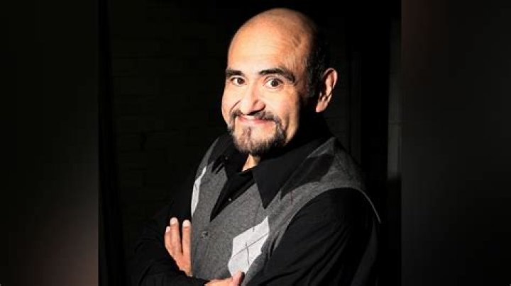 Edgar Vivar biografía, edad, altura, esposo, net worth, familia