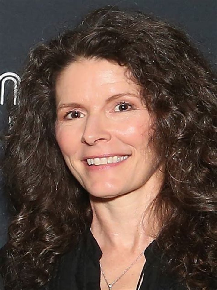 Edie Brickell Biography, Age, Height, Husband, Net Worth, Family