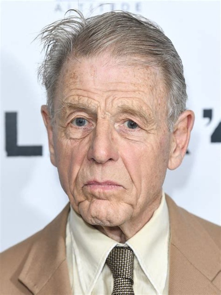 Edward Fox Biography, Age, Height, Wife, Net Worth, Family