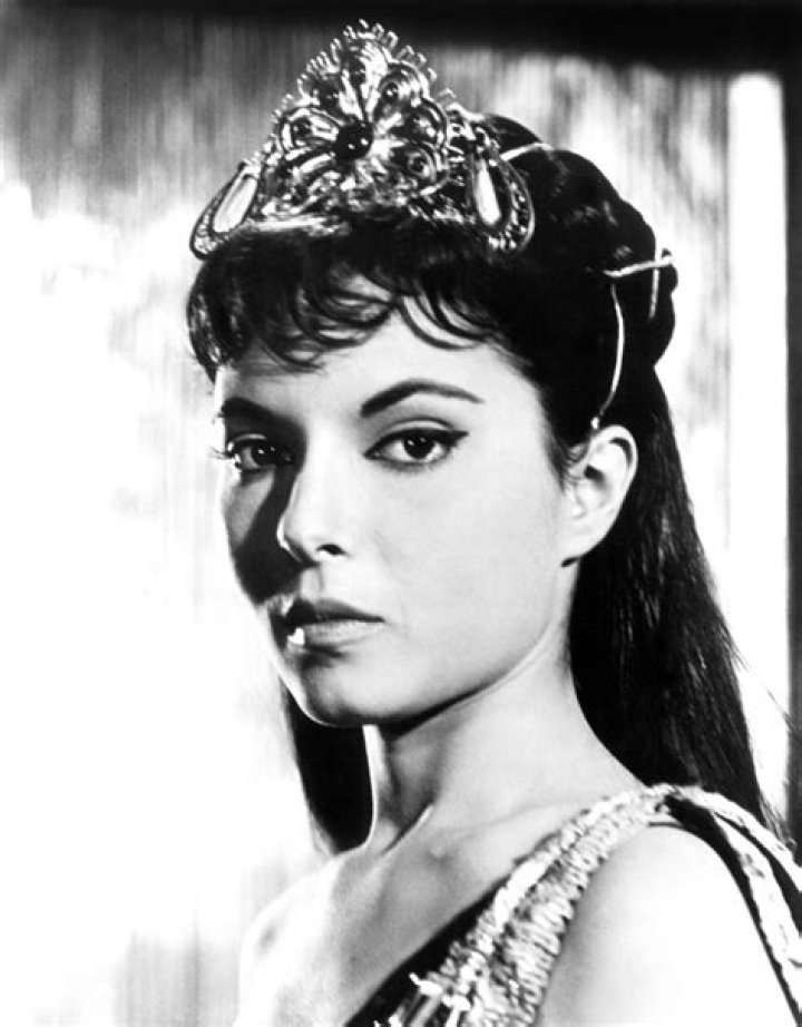 Elana Eden Biography, Age, Height, Husband, Net Worth, Family