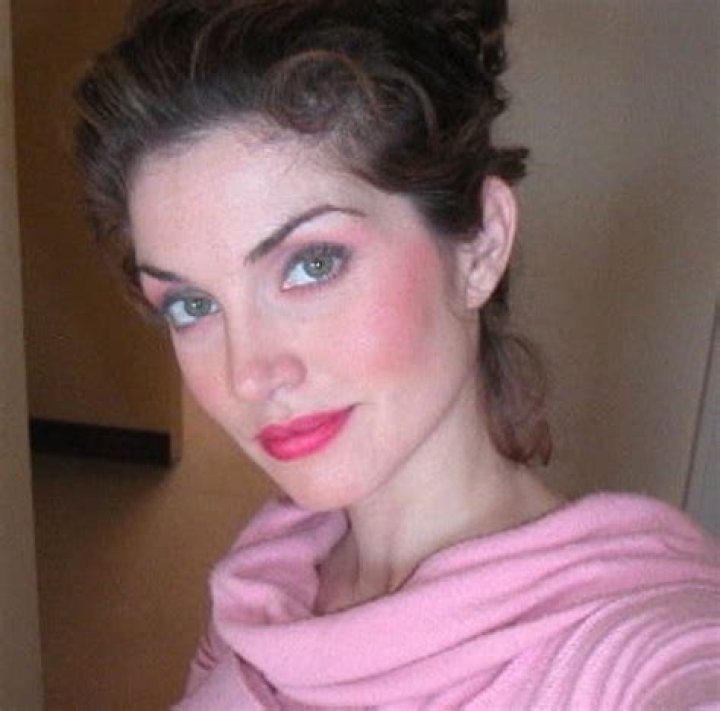 Elena Lyons Biography, Age, Height, Husband, Net Worth, Family