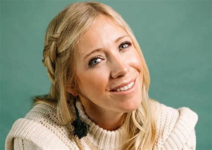 Ellie Holcomb Biography, Age, Height, Husband, Net Worth, Family