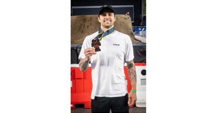 Elliot Sloan Biography, Age, Height, Net Worth, Family