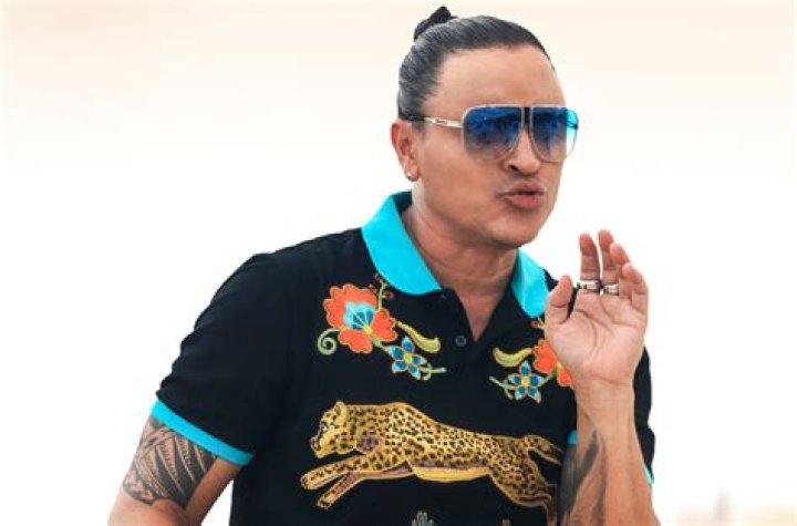 Elvis Crespo Biography, Age, Height, Wife, Net Worth, Family