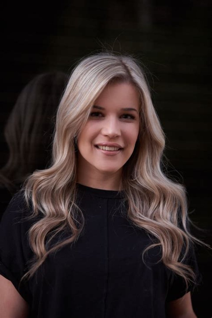 Emily Morris Biography, Age, Height, Husband, Net Worth, Family