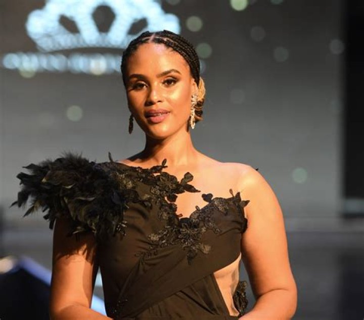 Emma Wareus Biography, Age, Height, Husband, Net Worth, Family