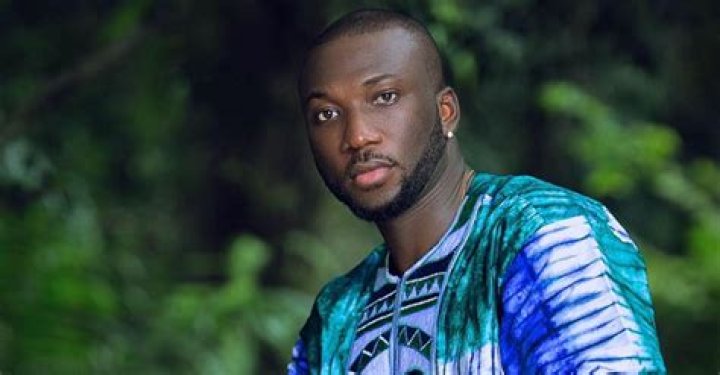 Emmerson Bockarie Biography, Age, Height, Wife, Net Worth, Family