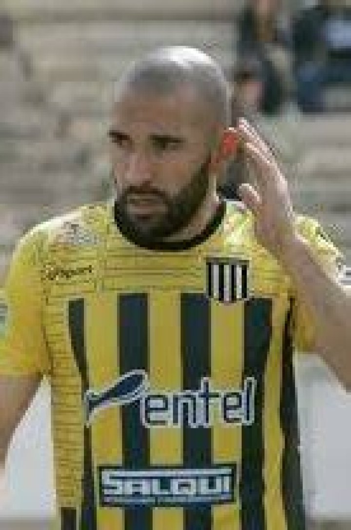 Ernesto Cristaldo Biography, Age, Height, Wife, Net Worth, Family