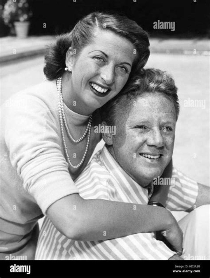 Evie Wynn Johnson biografía, edad, altura, esposa, net worth, familia