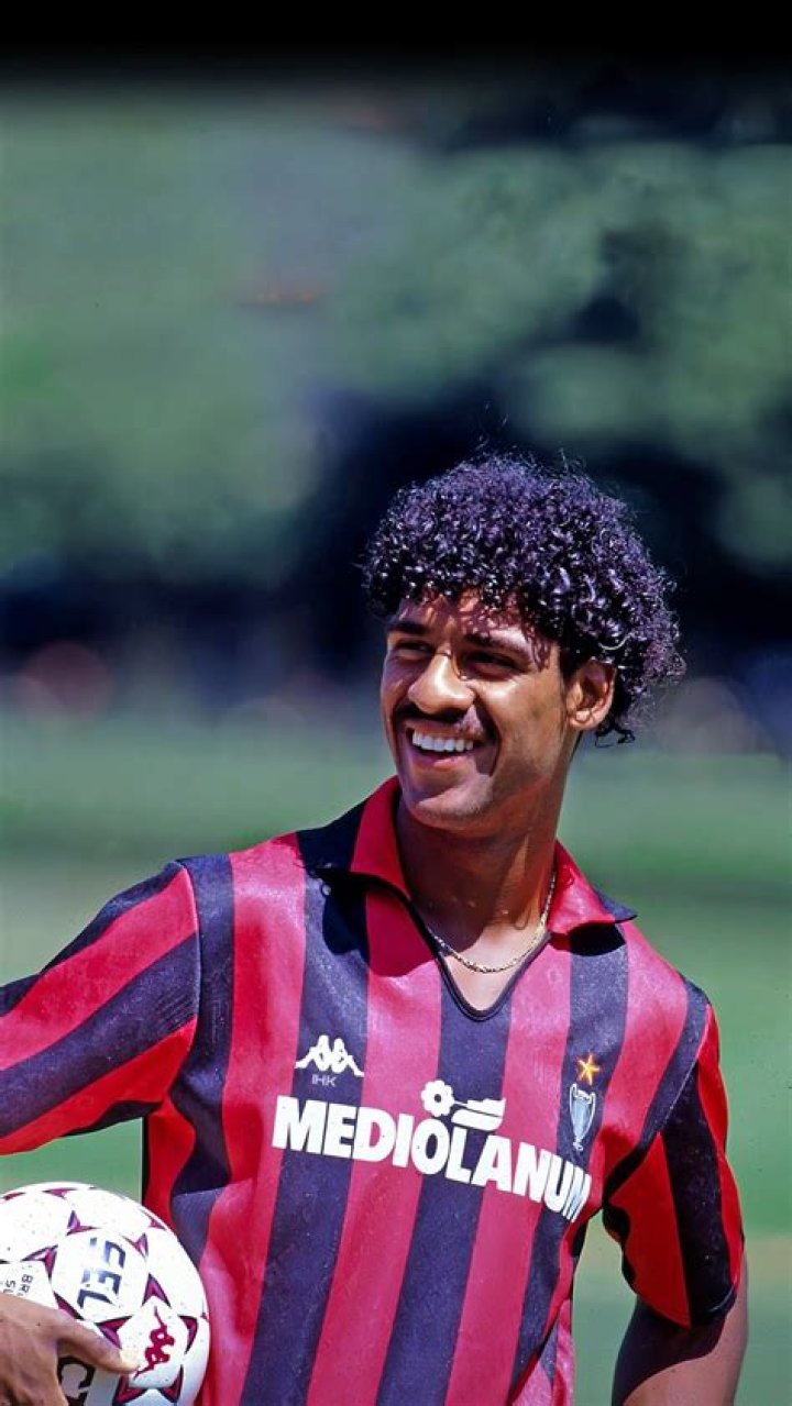 Frank Rijkaard Biography, Age, Height, Wife, Net Worth, Family