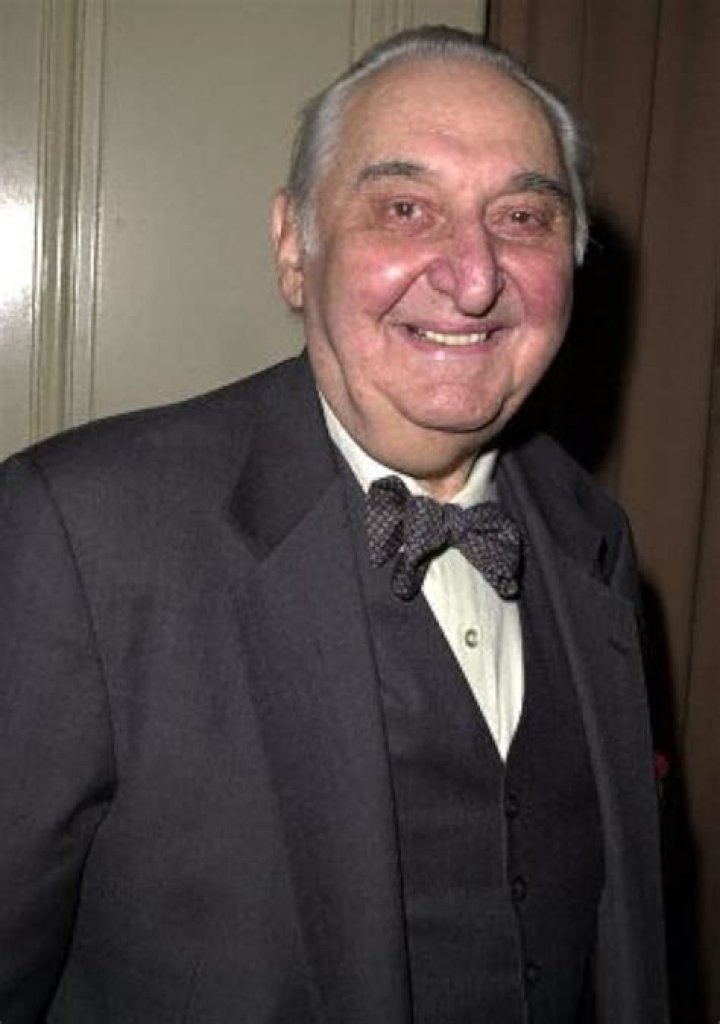 Fyvush Finkel Biography, Age, Height, Wife, Net Worth, Family