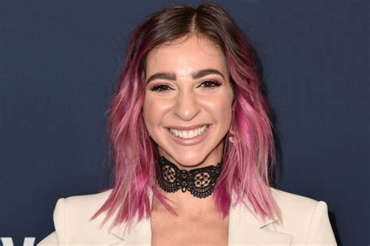 Gabbie Hanna Biography, Age, Height, Husband, Net Worth, Family