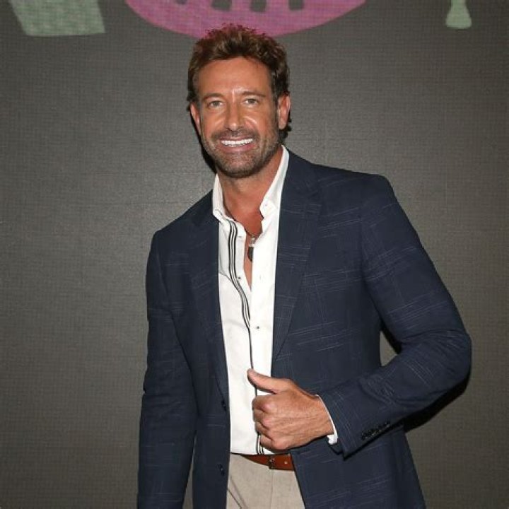 Gabriel Soto biografía, edad, altura, esposo, net worth, familia
