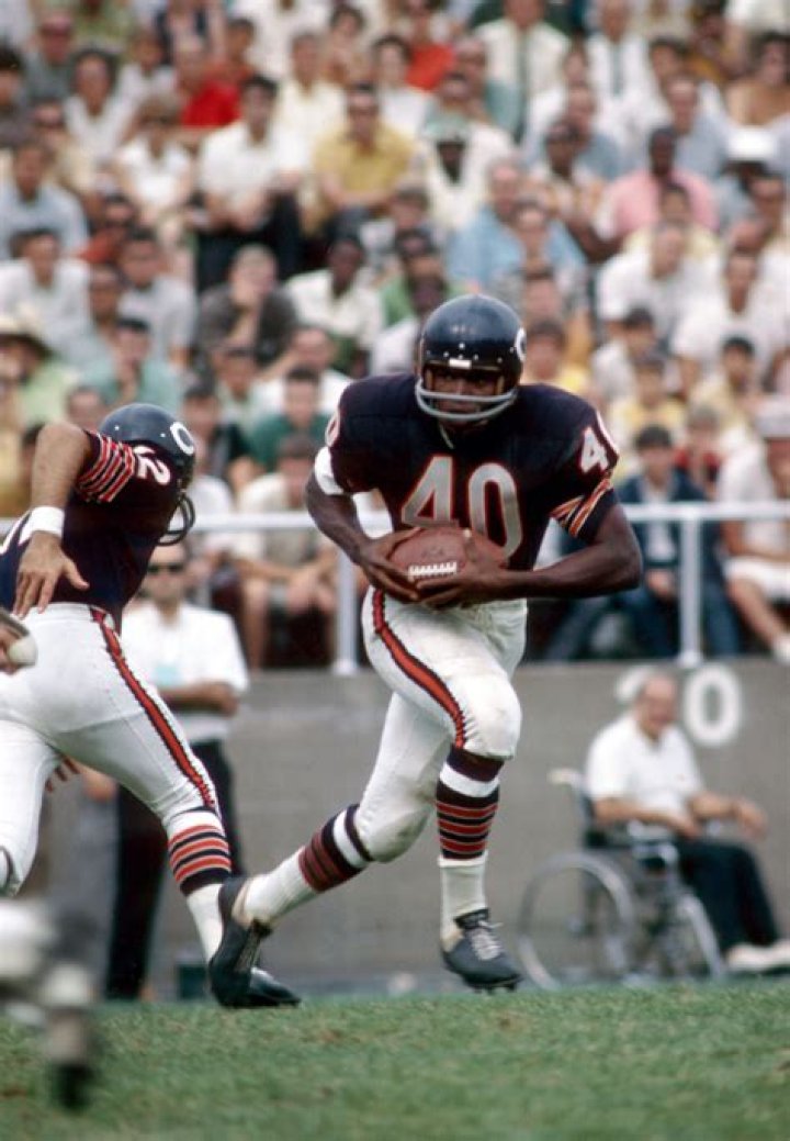 Gale Sayers Biography, Age, Height, Wife, Net Worth, Family