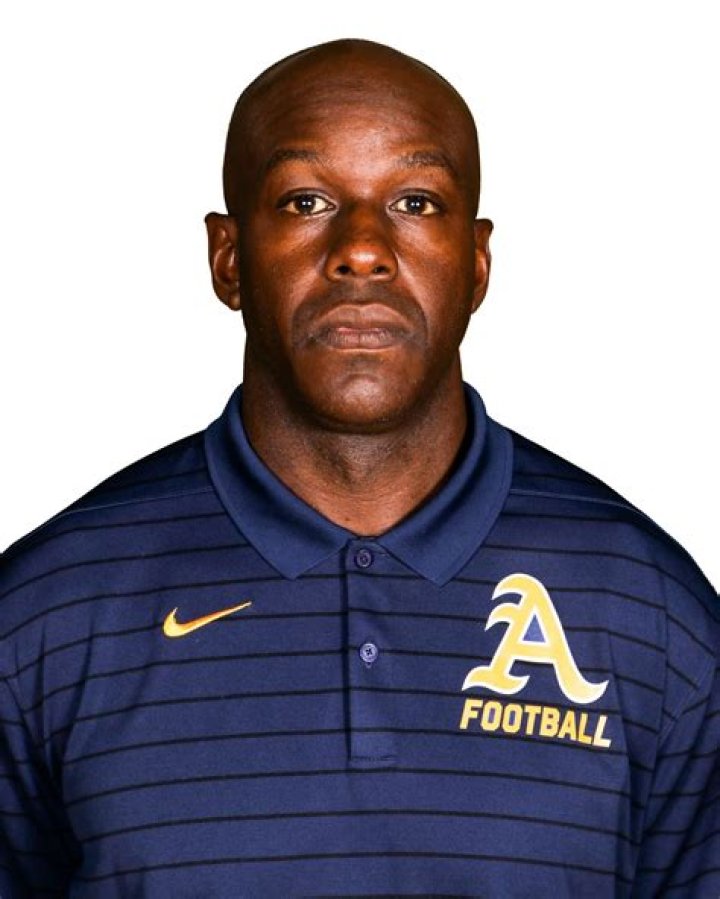 Glenn Holt Biography, Age, Height, Wife, Net Worth, Family