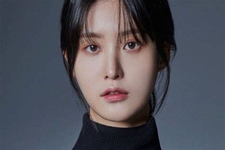 Go Hyun-jung Biography, Age, Height, Husband, Net Worth, Family