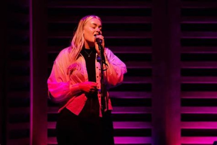 Grace Davies Biography, Age, Height, Husband, Net Worth, Family